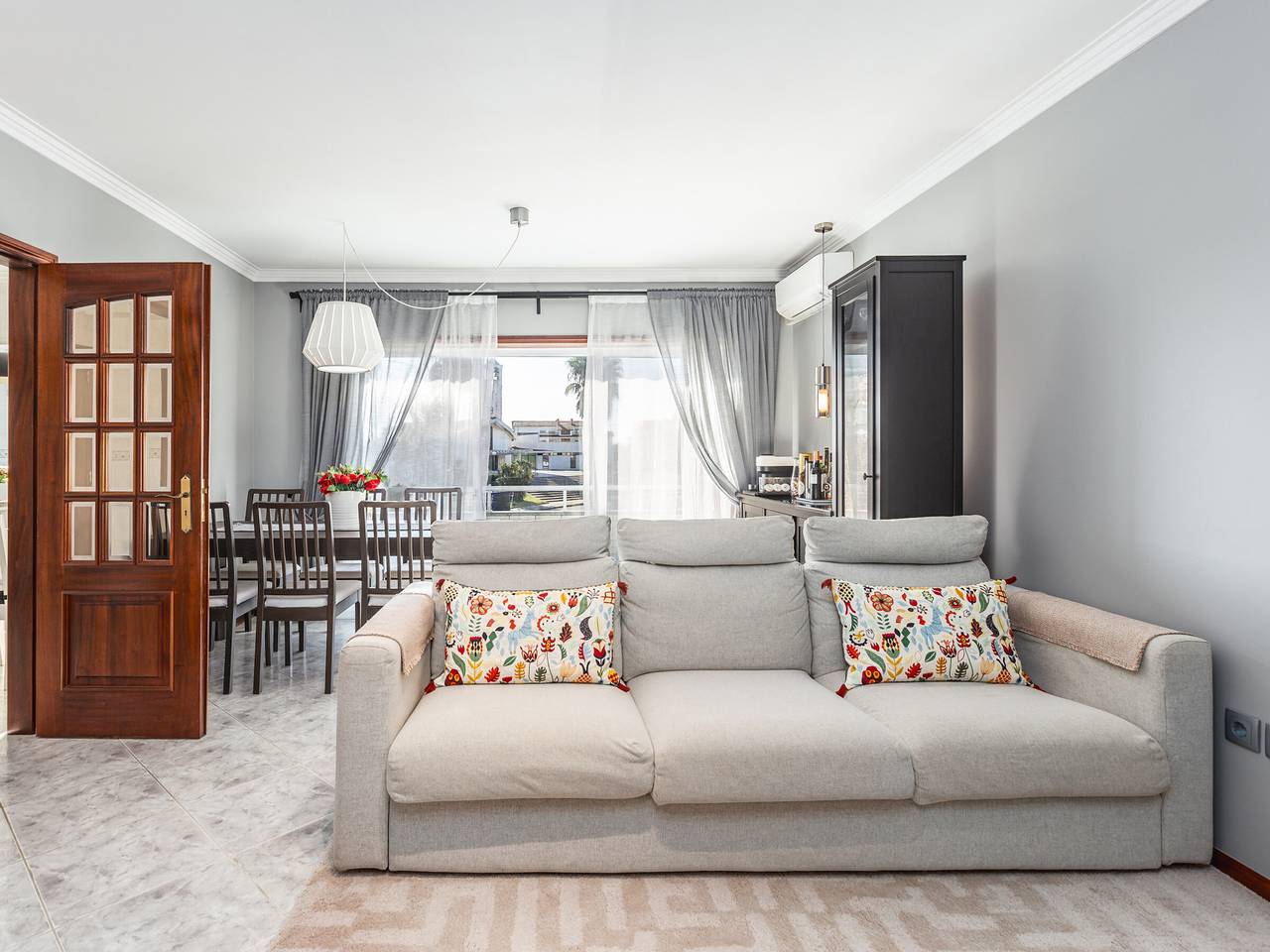 Apartamento entero, Apartamento elegante en Furadouro con estacionamiento y aire acondicionado, cerca de la playa in Furadouro, Ovar