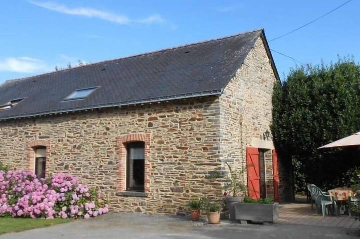 Gîte pour 7 personnes, avec Terrasse et Jardin
