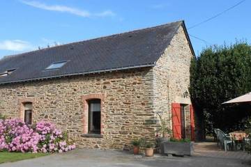 Gîte pour 7 personnes, avec jardin à Guémené-Penfao