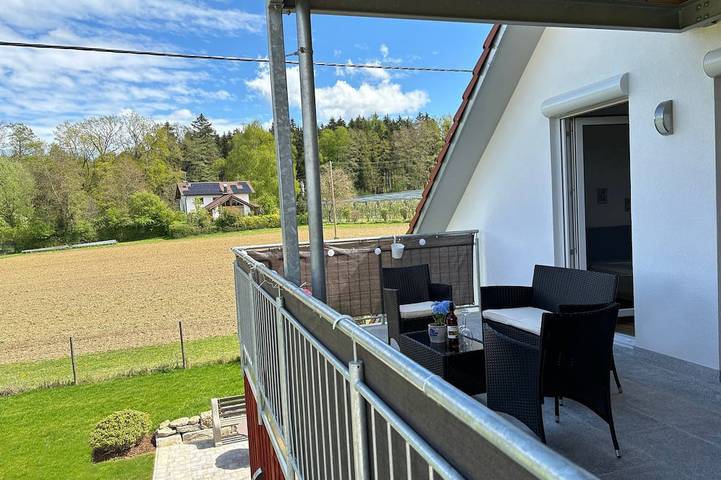 Ferienwohnung für 3 Personen, mit Balkon und Garten in Deggenhausertal