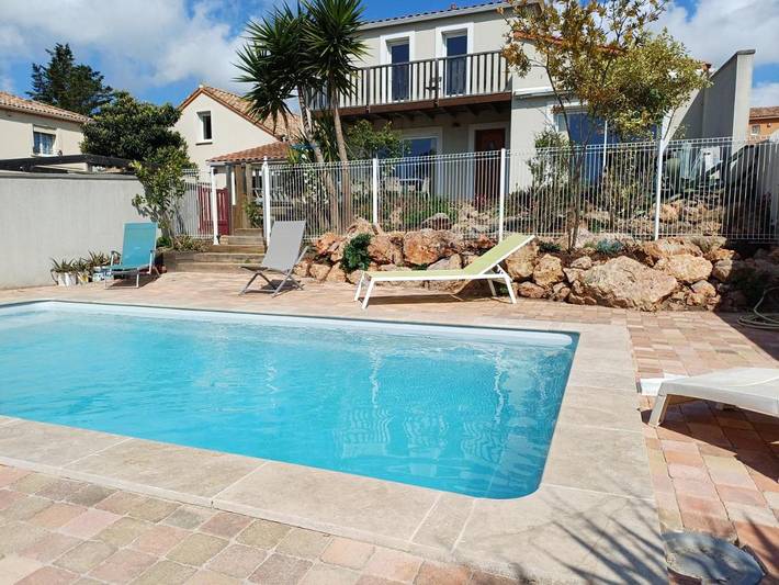 Villa pour 9 personnes, avec jardin ainsi que vue et piscine, adapté aux familles