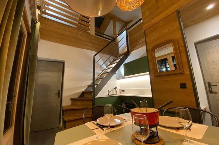 Chalet pour 4 personnes, avec balcon, animaux acceptés dans Les Carroz