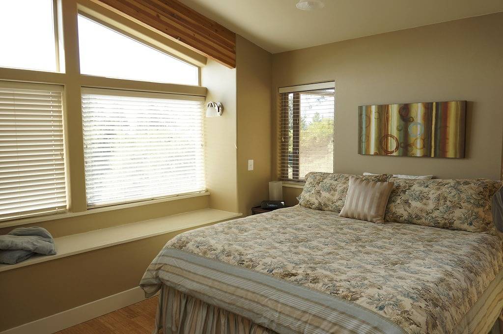 Vacation Home for 8 Guests in Bay City, Tillamook County