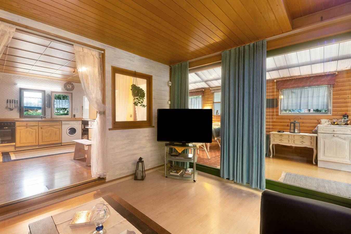 Ferienhaus 'Haus Am See' mit privater Terrasse, privatem Garten und Wi-Fi in Gedern, Wetterau