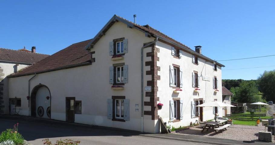 Chambre d’hôte pour 4 personnes, avec jardin et piscine à Anjeux - 3