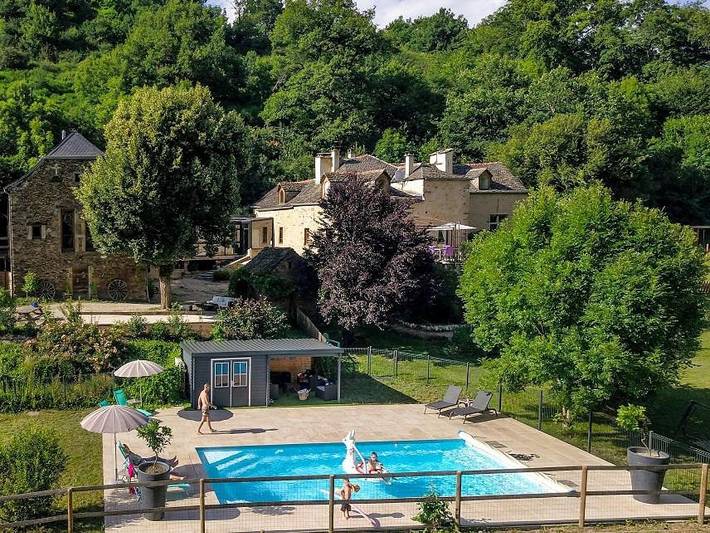 Chambre d’hôte pour 2 personnes, avec vue ainsi que jardin et piscine à Quins