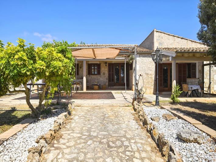 Ferienhaus für 12 Personen, mit Pool und Balkon/Terrasse sowie Terrasse, mit Haustier in Maria de la Salut