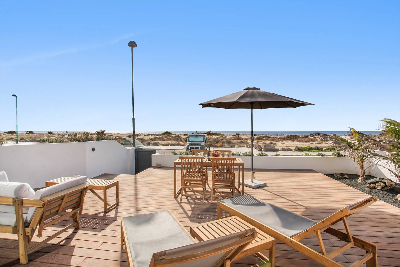 Entire apartment, Holiday Apartment 'Maar Suites Cotillo 1 - Seafront' with Sea View, Private Terrace and Wi-Fi in El Cotillo, La Oliva