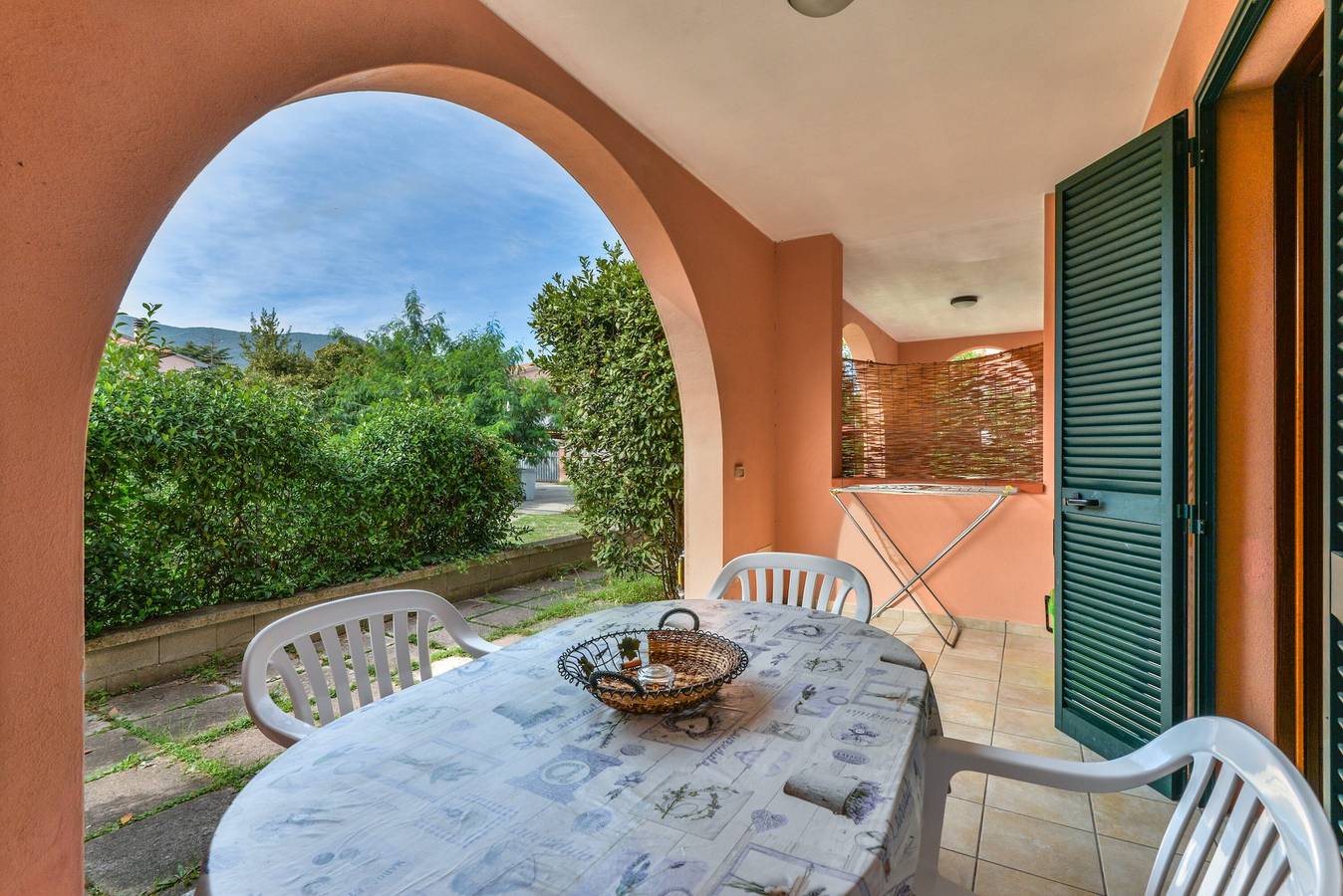 Entire apartment, Apartment '3B' with Private Terrace and Air Conditioning in Marina di Campo, Elba