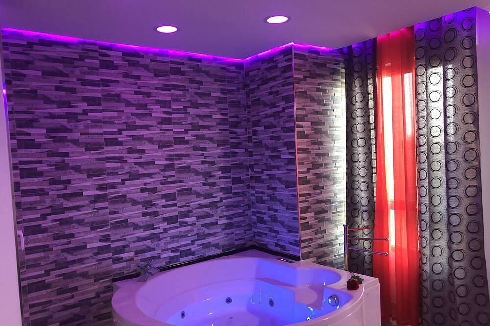 Ganze Wohnung, Romantisches Loft mit Jacuzzi in Algeciras, Costa de la Luz