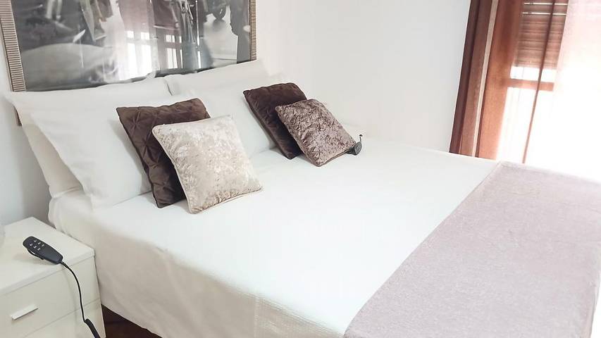 Gîte pour 4 personnes, avec vue ainsi que piscine et jardin dans Brandizzo