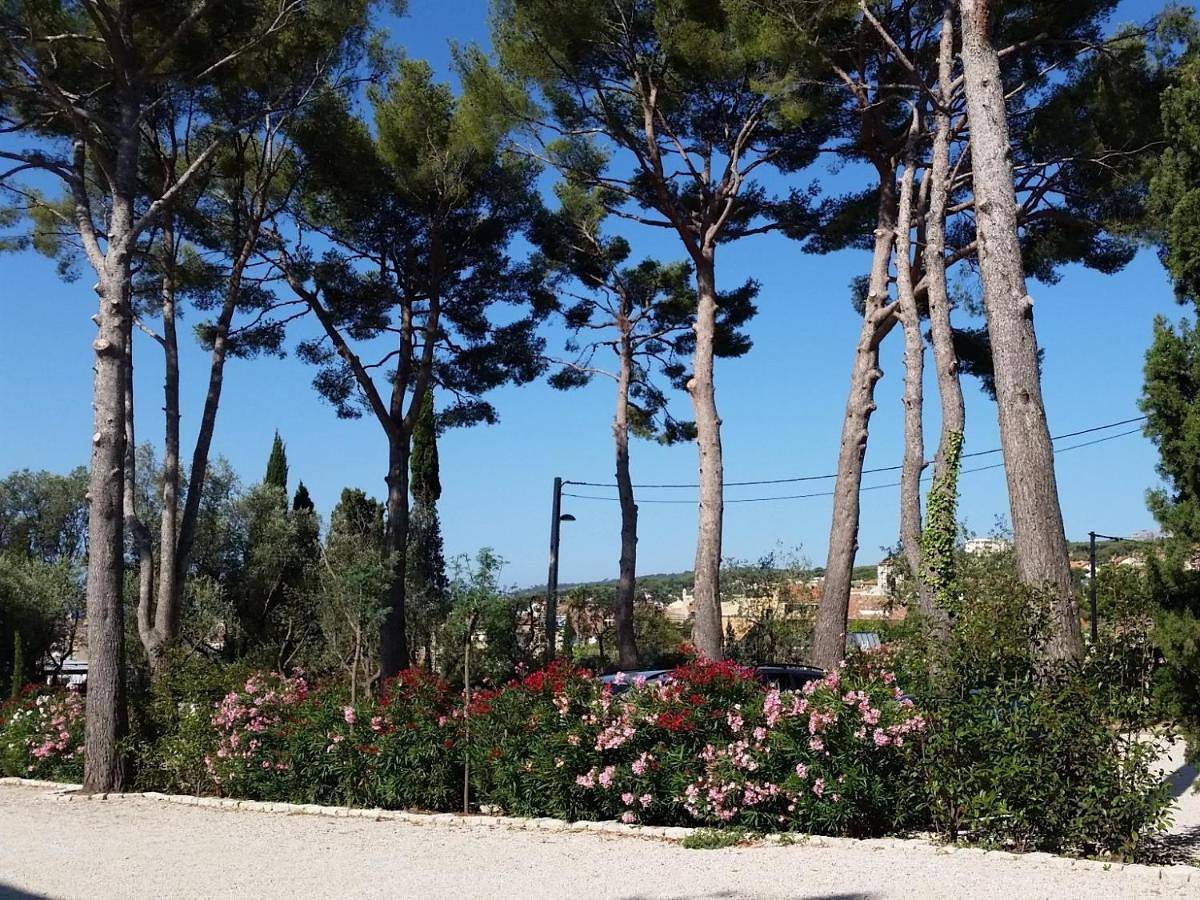 Hpc Suites - Cassis Centre - Parking Securisé et Piscine Chauffée in Cassis, Parc national des Calanques