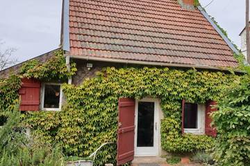Gîte pour 4 personnes, avec jardin ainsi que terrasse et vue à Beaubery