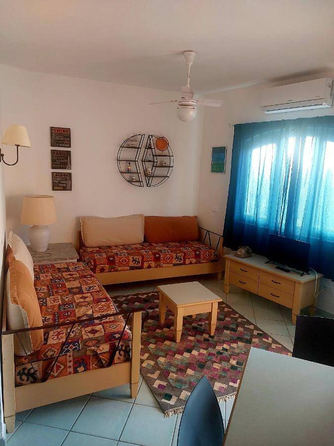 Ferienwohnung für 4 Personen, mit Ausblick und Garten sowie Pool