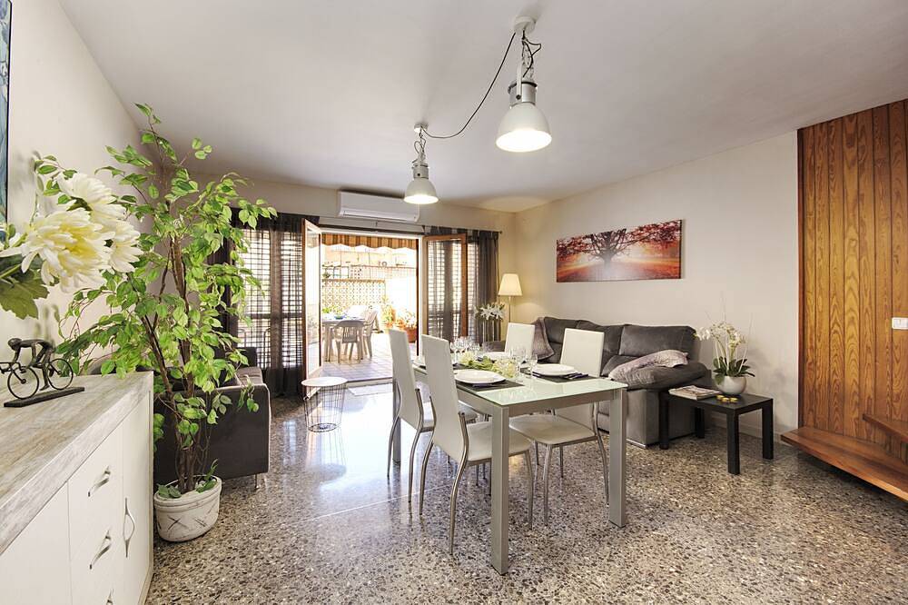 Casa en el centro de Calella, con aire acondicionado, junto a la playa in Calella, Costa del Maresme