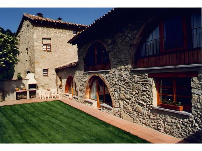 Casa rural para 9 personas, con piscina además de jardín y terraza - 1