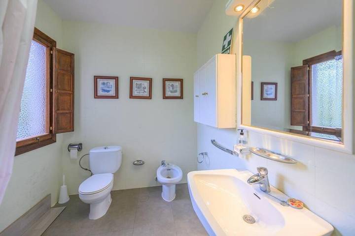 Casa rural para 20 personas, con piscina y jardín además de vistas al lago y vistas, Se admiten mascotas en Cuenca del Alberche - 2