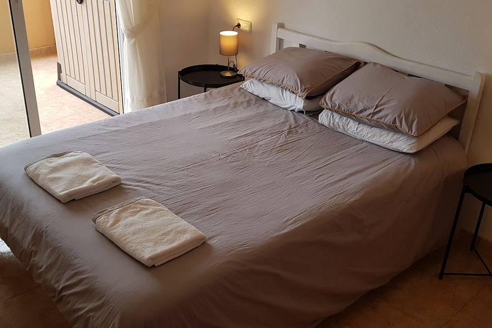 Hel lejlighed, Superb Family Apartment-Pool, Sea Views, Large Terrace, Air Con, Wifi, Smart Tvs in Las Calas, Torrevieja