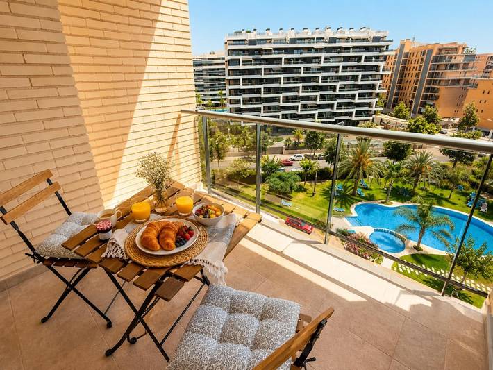 Entire holiday apartment, Stylish Apartment with Pool & Parking near San Juan Beach Pau 5 in Alacant, San Juan Playa