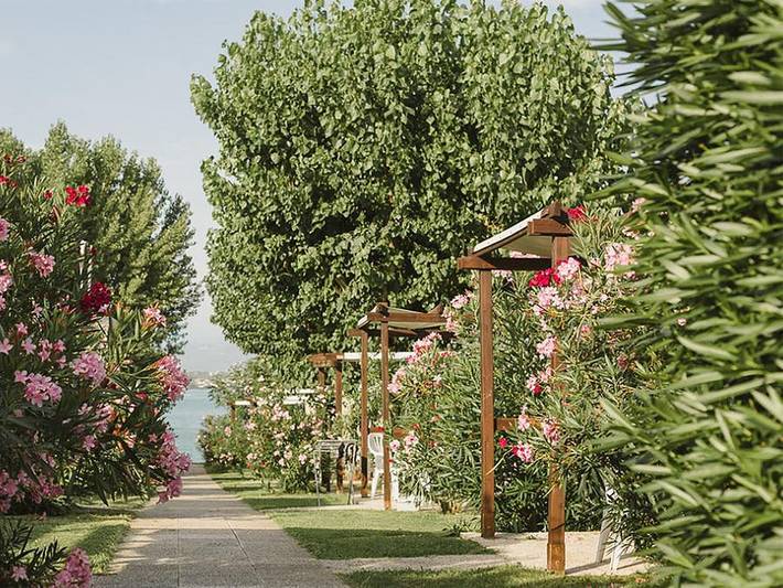 San Benedetto Camping Relais - Casa mobile 4 persone - Chalet in San Benedetto (Peschiera del Garda), Peschiera del Garda