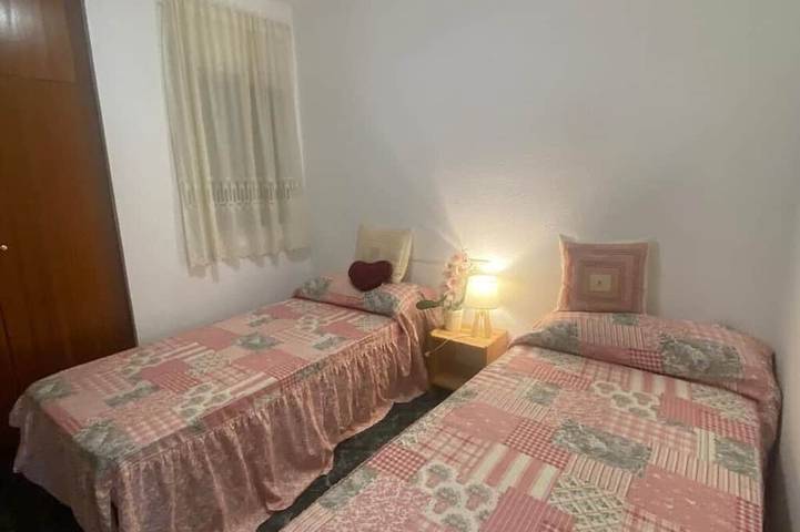 Apartamento entero, Apartamento Cubelles (80m²) con terraza y piscina a 50 metros del Mar in Platja Llarga de Cubelles (Vilanova i la Geltrú), Cubellas