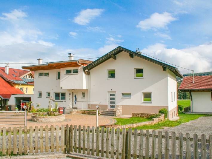 Ferienhaus für 9 Personen, mit Balkon und Terrasse sowie Garten und Ausblick in Wildermieming