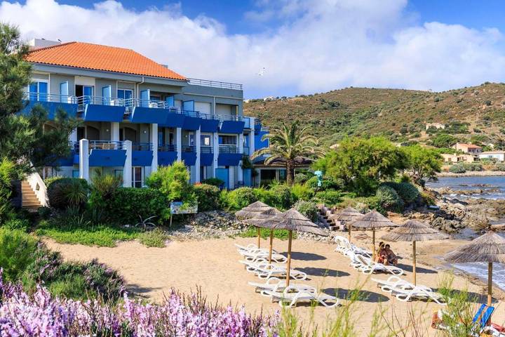 Hôtel pour 2 personnes, avec jacuzzi ainsi que piscine et jardin, animaux acceptés