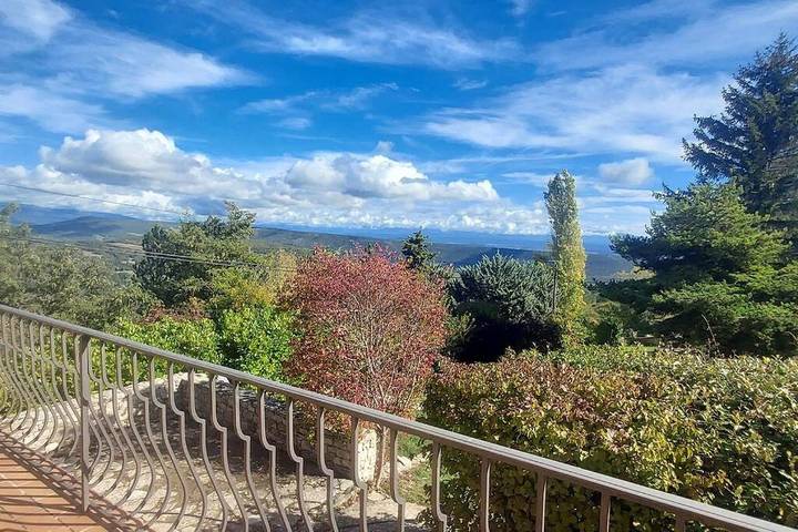 Location de vacances pour 8 personnes, avec piscine ainsi que jardin et vue à Vachères - 2