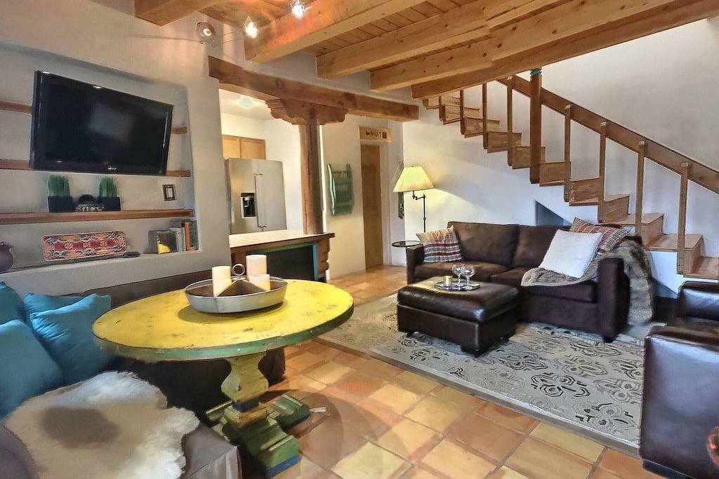 Ganze Wohnung, Charmante Santa Fe Style 2br 1. 5ba Ferienwohnung an der Taos Plaza in Taos, Taos County