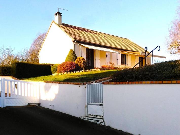 Maison de campagne pour 3 personnes, avec jardin ainsi que vue et terrasse à Dissé-sous-le-Lude
