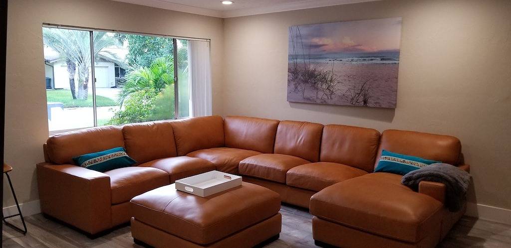 Beautiful, newly renovated ranch with private pool, 25 minutes from the beach. in Fort Myers, Southwest Florida