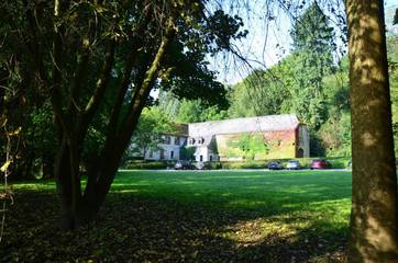 Hôtel pour 3 personnes, avec jardin et vue à Crupet