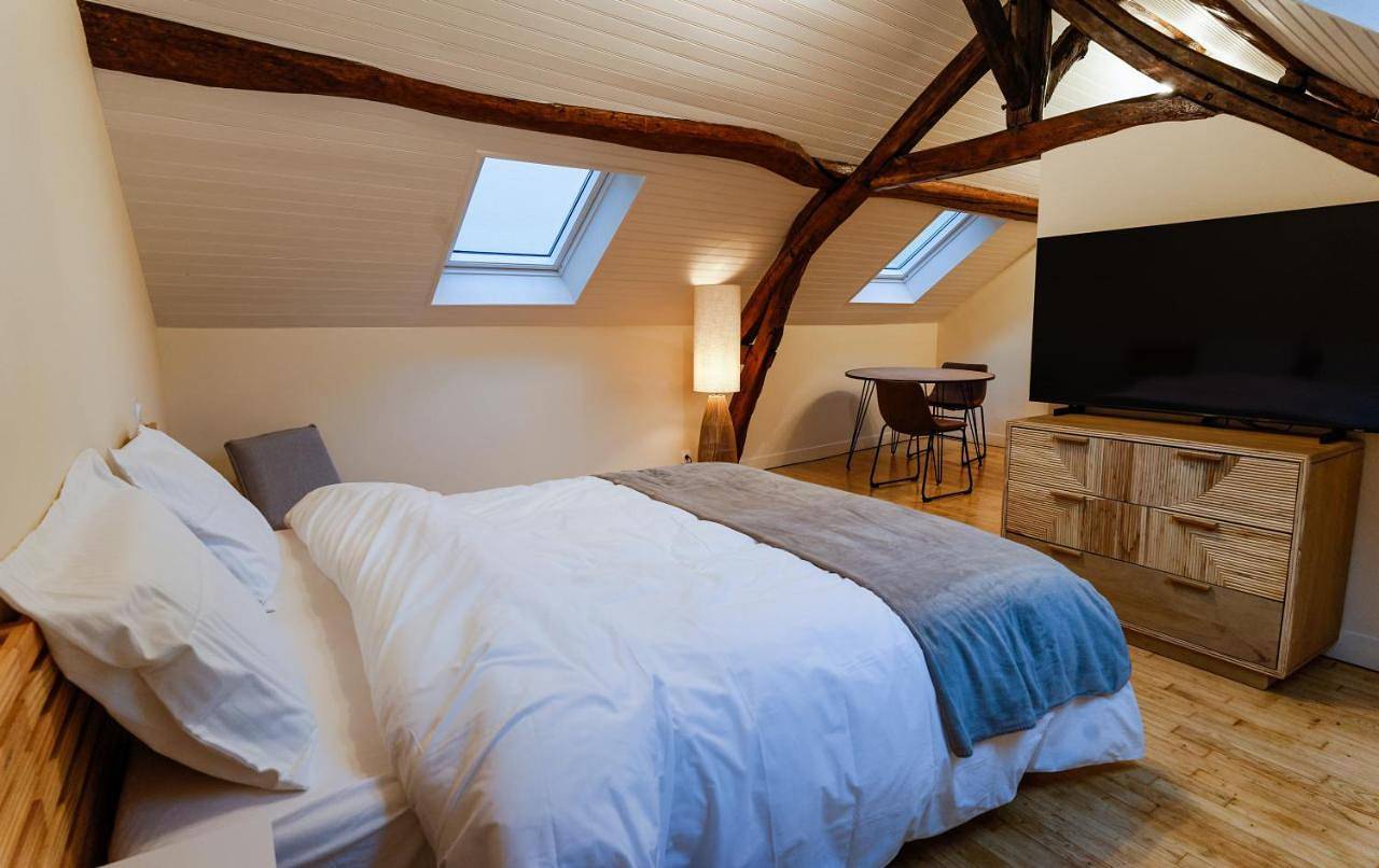 One-Bedroom Apartment in Chartres, Région de Chartres