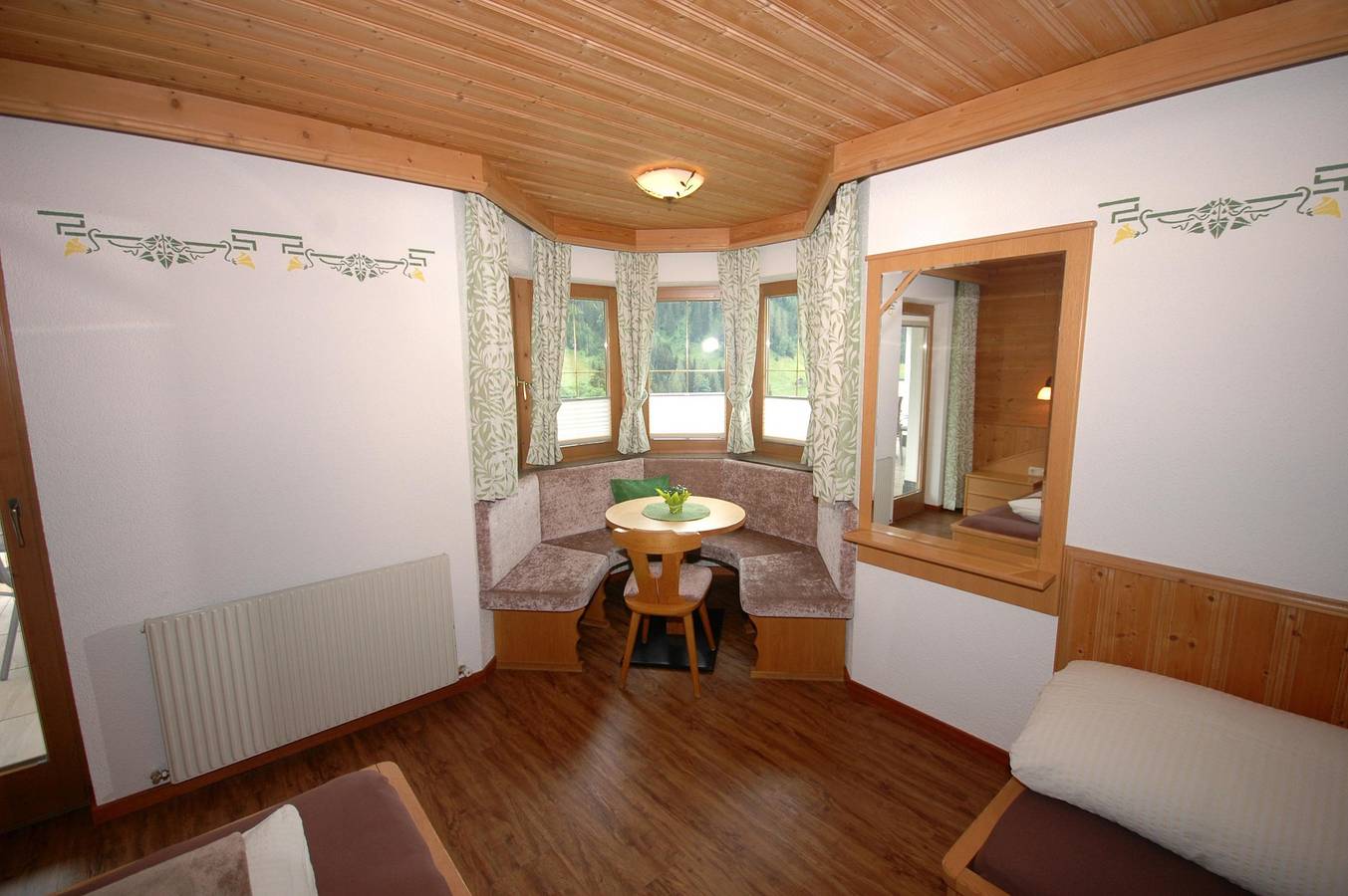 Ganze Ferienwohnung, Erkerzimmer in Kappl, Verwall