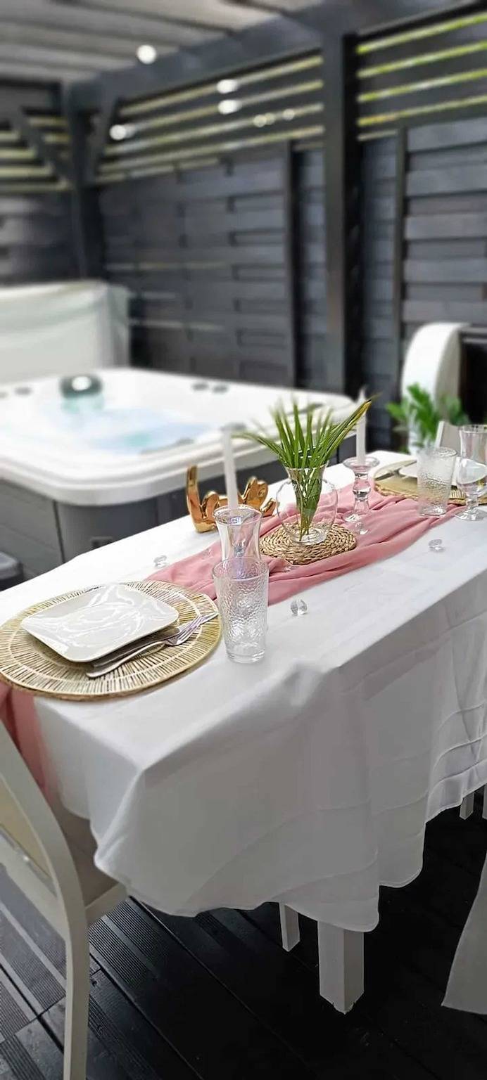 Studio entier, Charmant studio avec jacuzzi à Les Abymes, 25 m² in Les Abymes, Guadeloupe