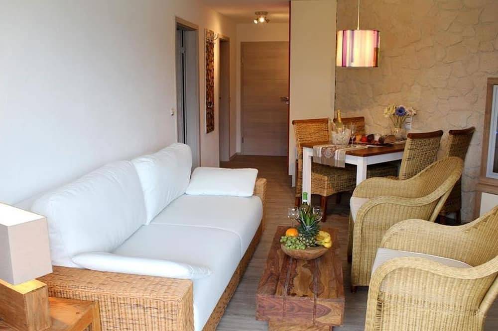 Ganze Wohnung, 2-Bett-Apartment Seeterasse - Maarberg Resort in Schalkenmehren, Vulkaneifel