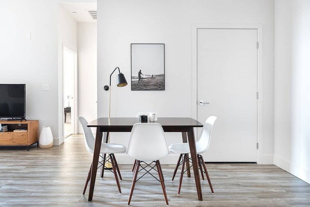 Ganze Wohnung, Ideal Redwood City 1Br w/ W/D, Gym, Bbq, walk to Caltrain, by Blueground in Redwood City, Silicon Valley