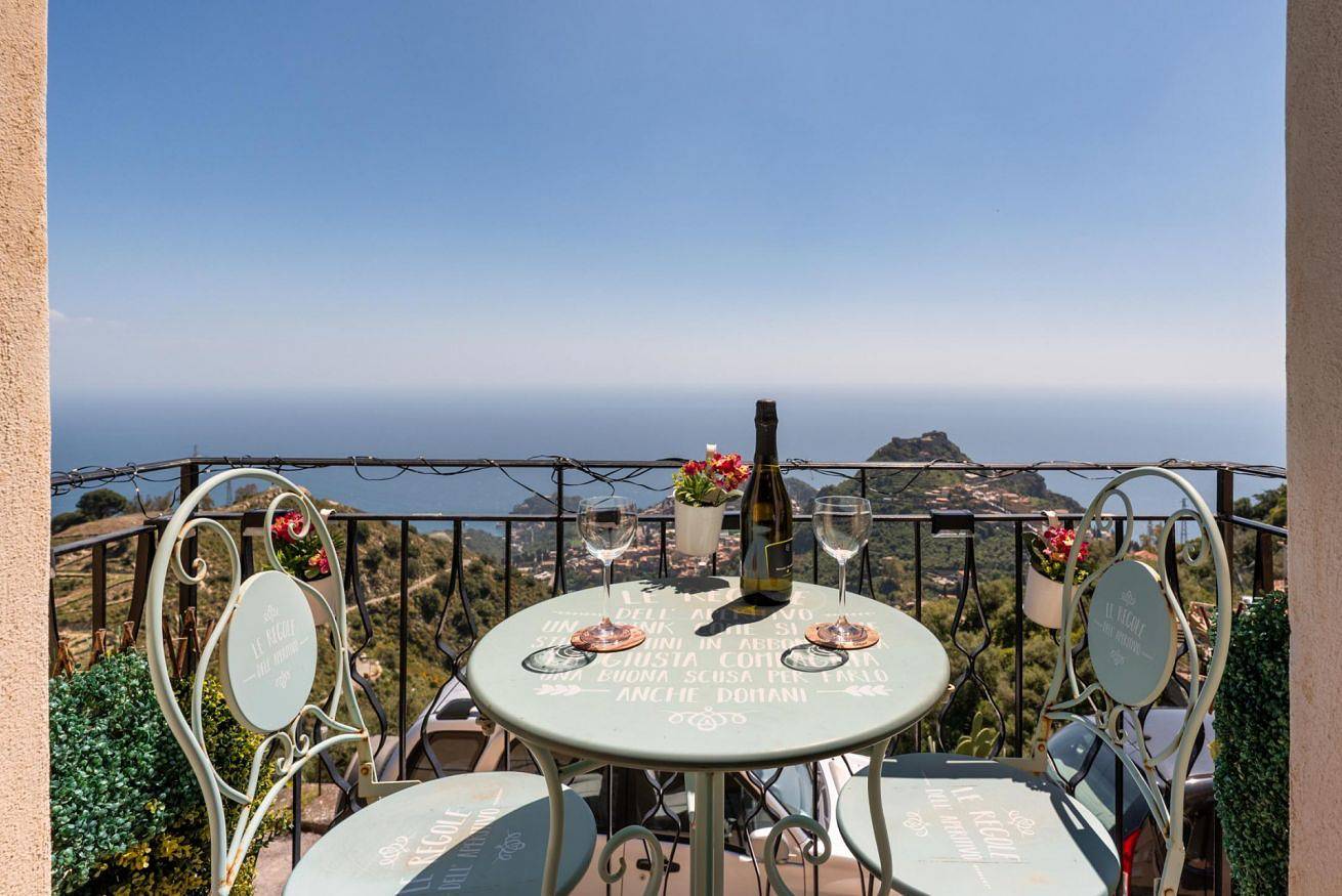Appartamento intero, Guesthost - Vida Home - Panoramic View Apartment in Castelmola, Provincia di Messina