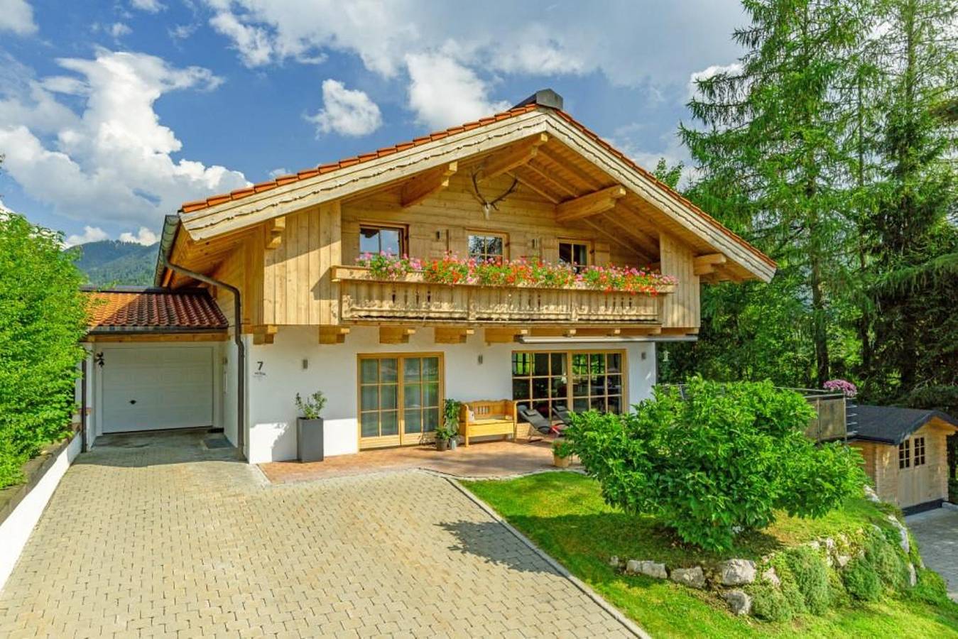 Ganze Ferienwohnung, Haus am Primelweg - Exklusive Ferienwohnung Wiesenblick mit Balkon in Reit im Winkl, Bayerische Alpen