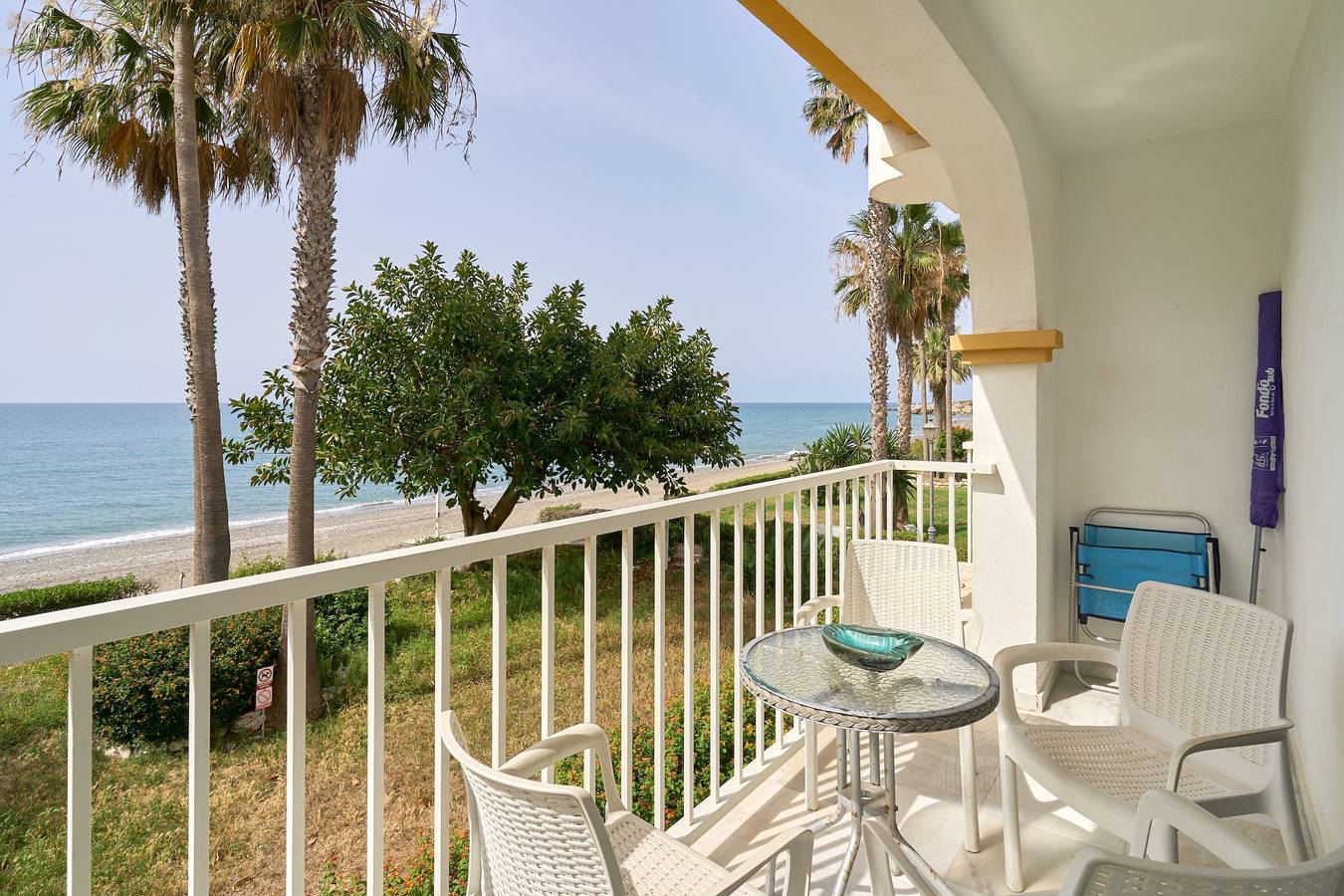 Apartamento Vacacional 'Maria' con Vistas al Mar, Wi-Fi y Aire Acondicionado in Torrox Costa, Torrox