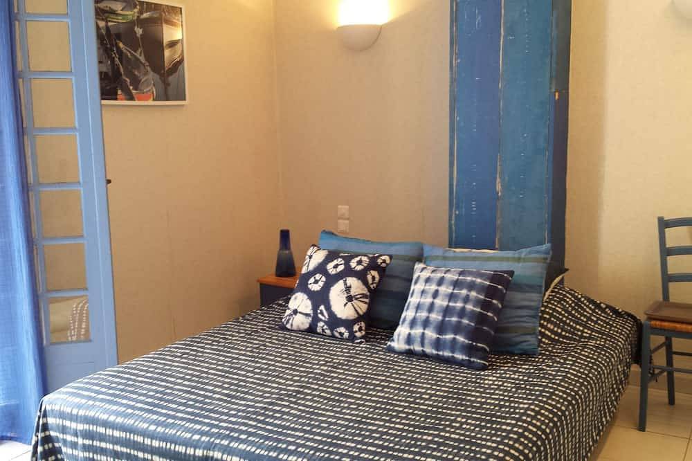 Fishermans house in de hart of the lovely and authentic village of Bouzigues in Bouzigues, Côte d'Améthyste