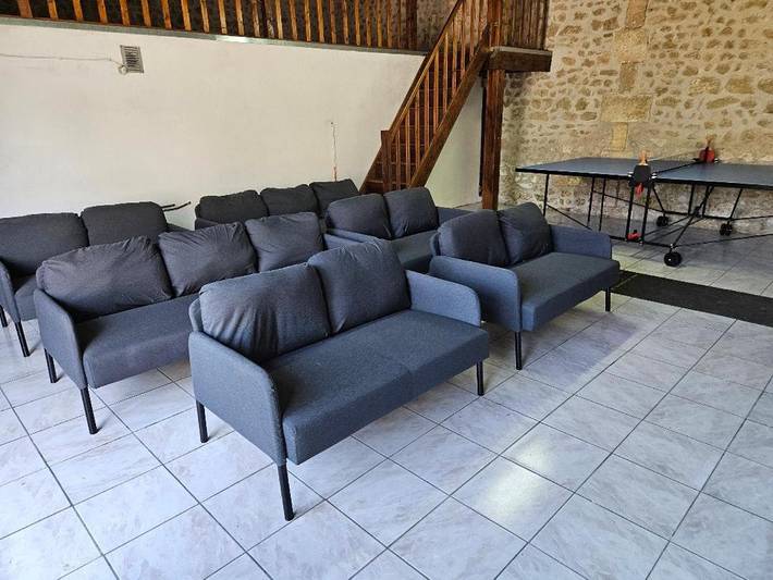 Location de vacances pour 14 personnes, avec vue ainsi que jardin et piscine, animaux acceptés à Champagne-et-Fontaine - 4