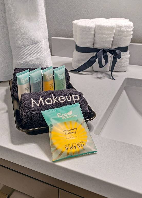 Vacation house for 16 people, with sauna and hot tub as well as yard in Washington