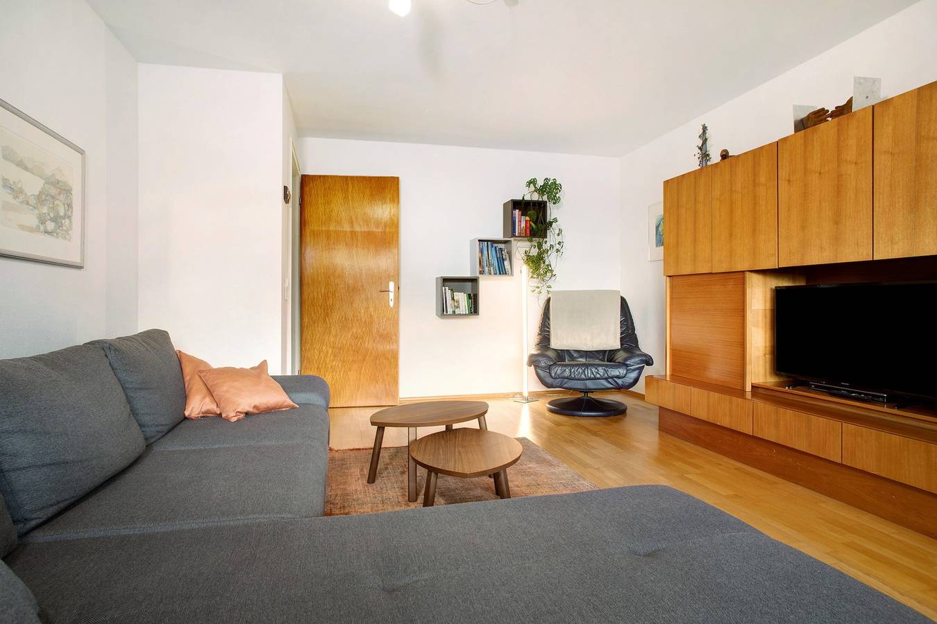 Apartamento entero, Apartamento vacacional "Fewo Schwenck" con terraza comunitaria, jardín comunitario y Wi-Fi in Kressbronn, Region Bodensee-Oberschwaben