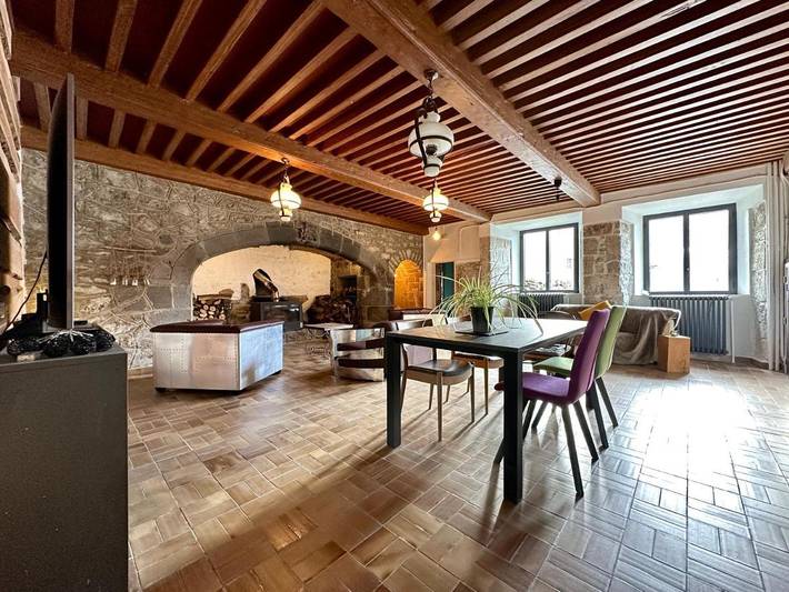 Location de vacances pour 4 personnes, avec jardin ainsi que vue et terrasse, animaux acceptés à La Tour-d'Auvergne - 4