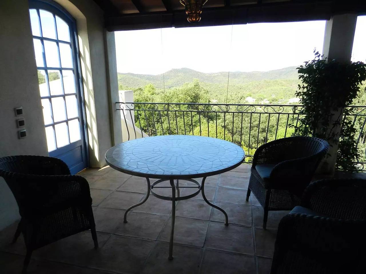 Houses & Villas for 8 People in La Londe-les-Maures, Toulon region