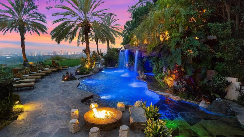 Villa pour 18 personnes, avec piscine ainsi que jardin et terrasse dans Californie