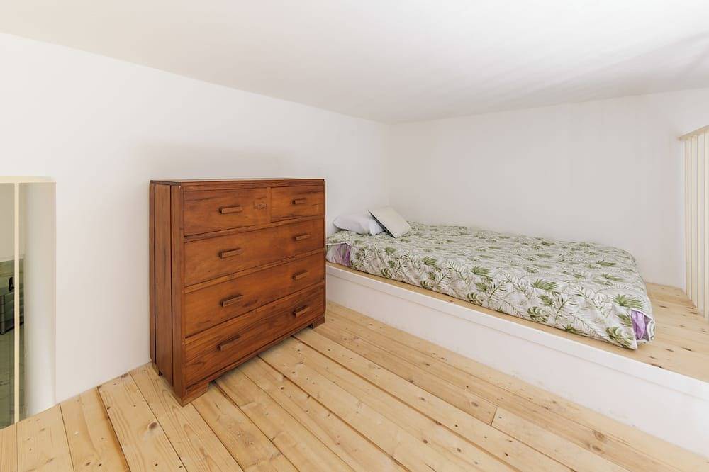 Cozy flat, metro M4, 10min to Centre, 3 to Linate in Mailand, Mailand Provinz