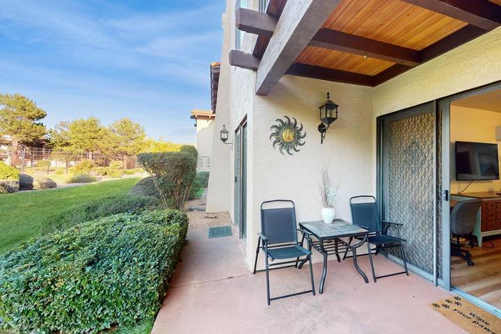 Ferienwohnung für 2 Personen, mit Ausblick und Pool sowie Terrasse in Arizona