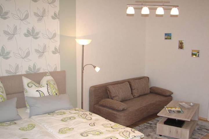 Ferienwohnung für 3 Personen, mit Terrasse und Balkon/Terrasse in Friedrichroda - 2